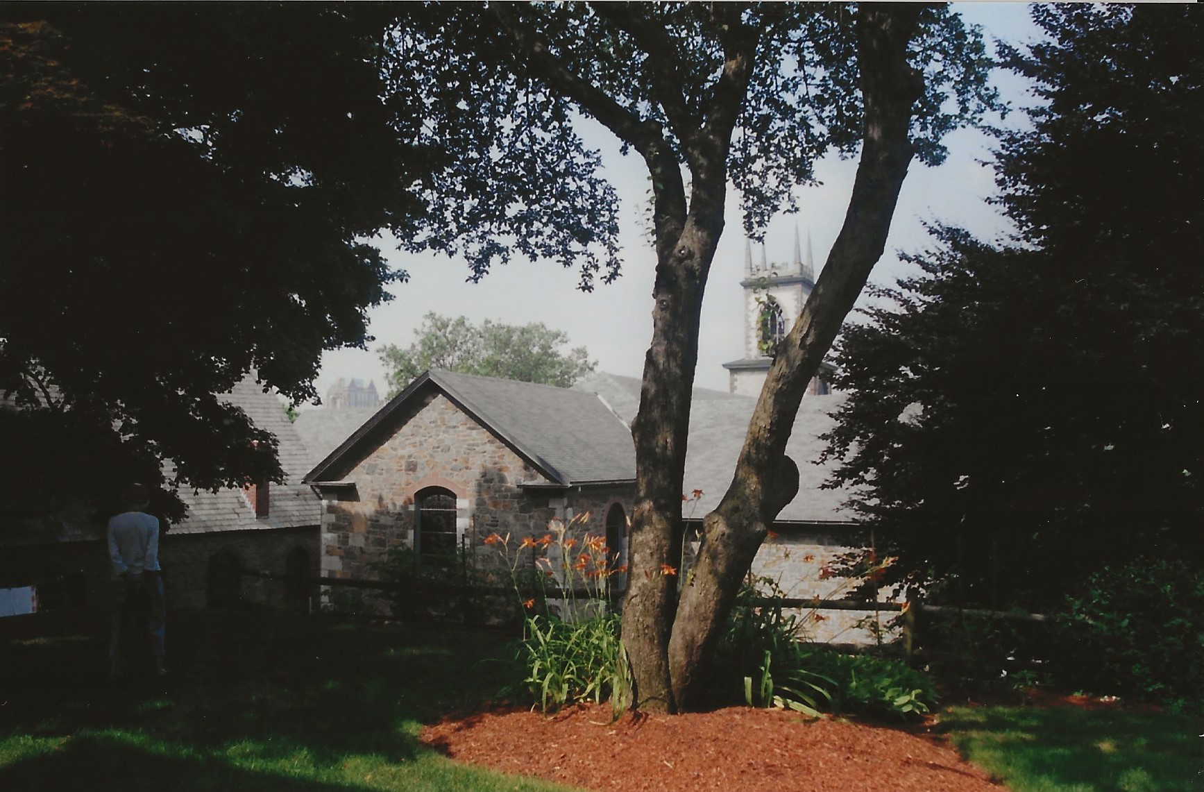 022-Poe's House w cemetery (1)